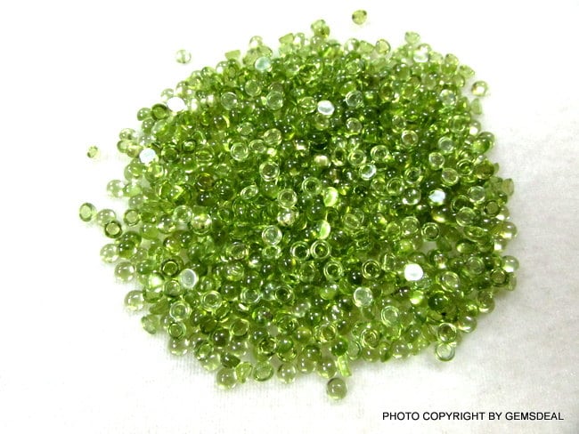 10 AAA Peridot Cabochons: 3mm Round Green Gemstones