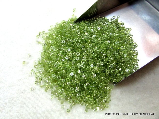 25 AAA Peridot Cabochons: 2mm Round Loose Gemstones