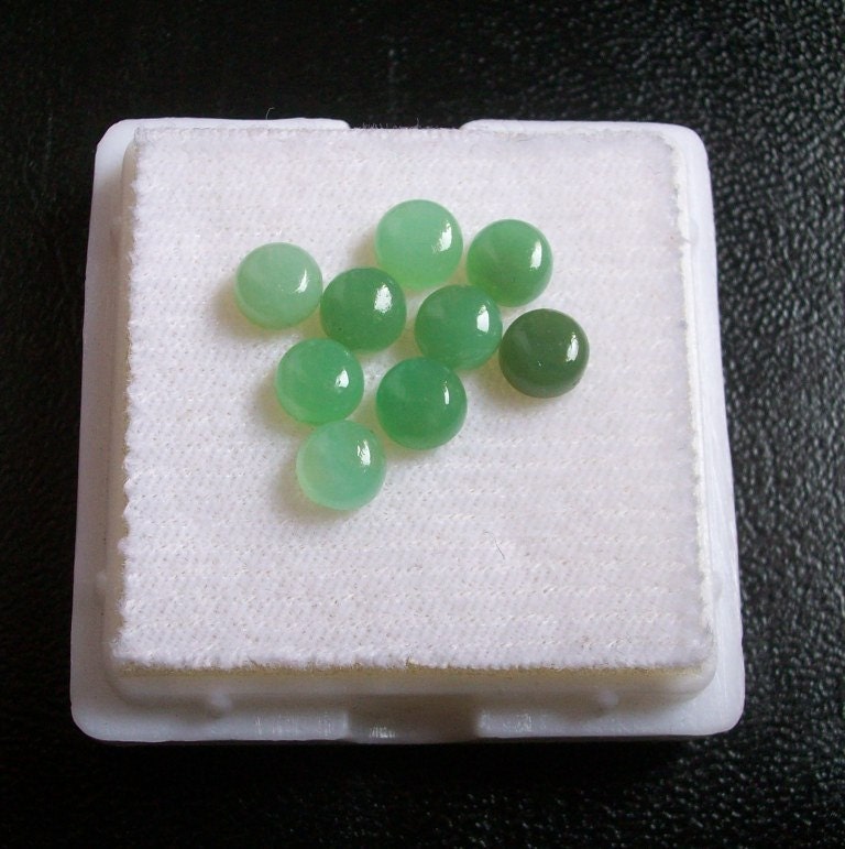 AAA Chrysoprase Cabochons: Natural Green Gemstone, 6mm Round - 5 pcs