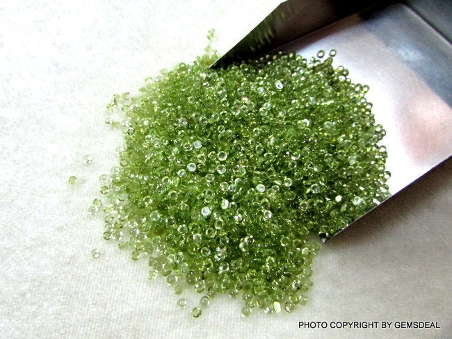 25 AAA Peridot Cabochons: 2mm Round Loose Gemstones